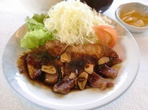 ゴルフ場のレストランで配膳のお仕事