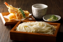 うどん屋さんの皿洗い