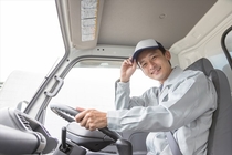 4ｔ車でのパンのセンター間配送ドライバー