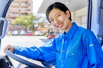 2ｔ車でのパンの店舗配送ドライバー