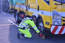 高速道路での警備・軽作業