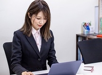製造会社にて総務・経理事務