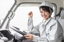 3ｔ車での病院等へのリネン品の配送ドライバー