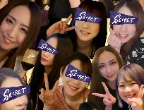 ラウンジでフロアレディ