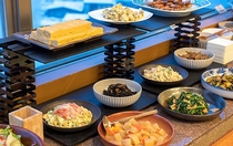 ビジネスホテルの朝食洗い場スタッフ