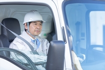 4ｔ車でのスーパーへの食料品などの配送ドライバー