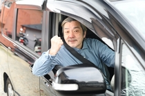 リハビリ患者の送迎車ドライバー
