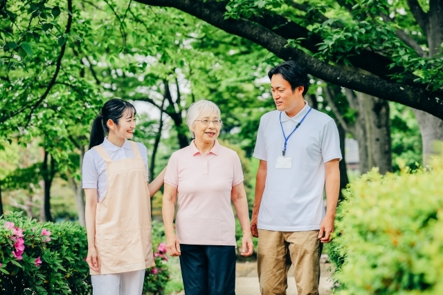 老人施設での介護