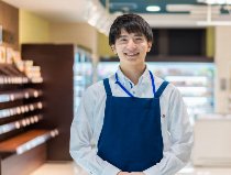 スーパーでの夜間管理業務