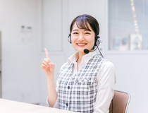 レンタカーの予約受付スタッフ