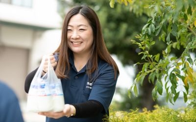 ヤサカ宅配センター 鮎川店　ヤサカ商事株式会社