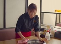 焼肉のご提供・ホール接客