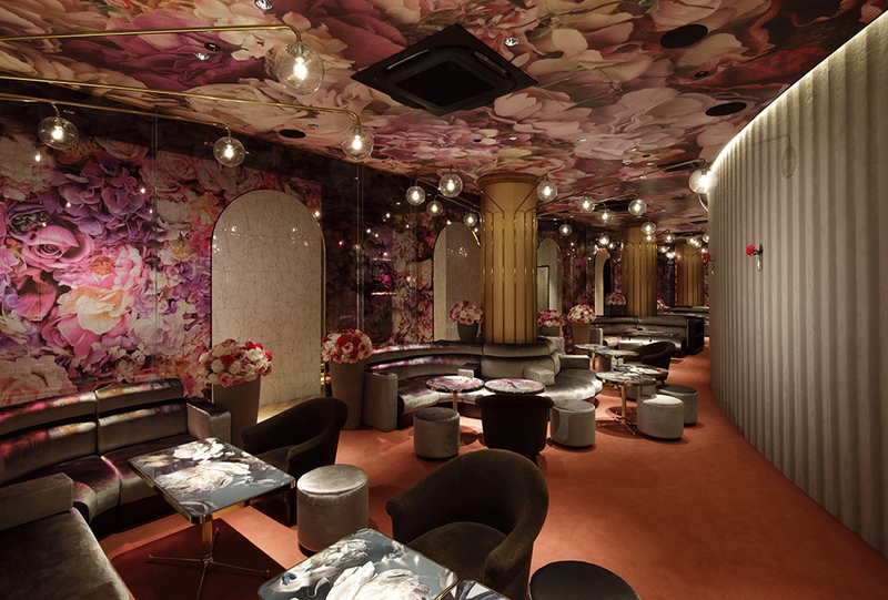 キャバクラでのフロント受付