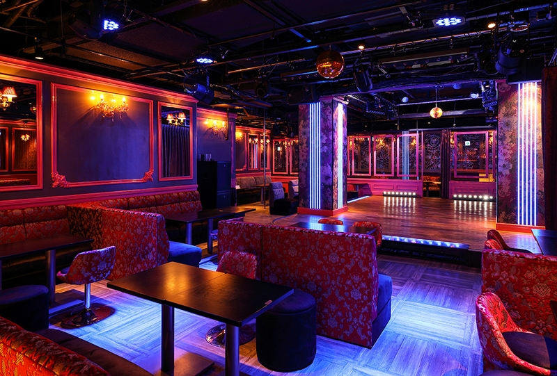 ショーハウスでのホールスタッフ