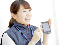 携帯ショップでスマホの接客や案内