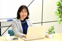 データ入力や書類確認の経理事務