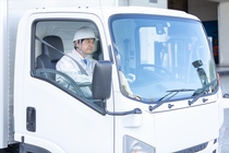 4ｔ車での業務用食肉のセンター間配送ドライバー