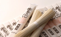 社内の清掃スタッフ