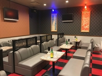 ナイトワークのホールスタッフ