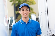 3ｔパッカー車での店舗や印刷会社からの古紙の回収ドライバー