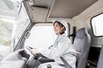 2ｔ～大型車での車両の陸送ドライバー