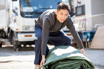 大型トラックでの店舗配送業務