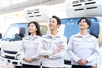 2ｔ車での建築現場への電材や鉄配管の配送ドライバー