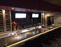 スナックでのフロアレディ