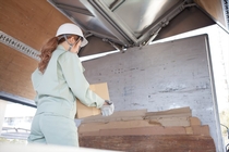 3ｔ～4ｔ車でのスーパーやドラックストアへの冷凍食品配送ドライバー