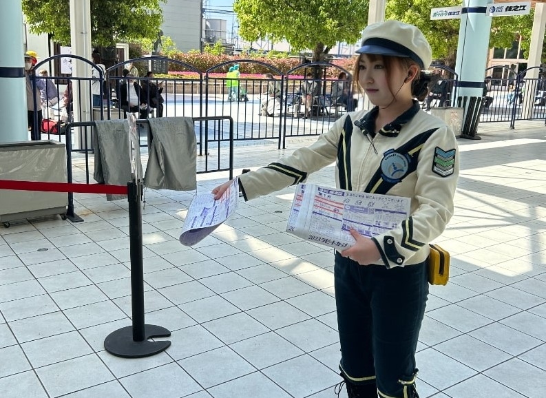 お客様の受付、案内スタッフ