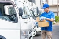 4ｔ車での食品や雑貨などの店舗配送ドライバー