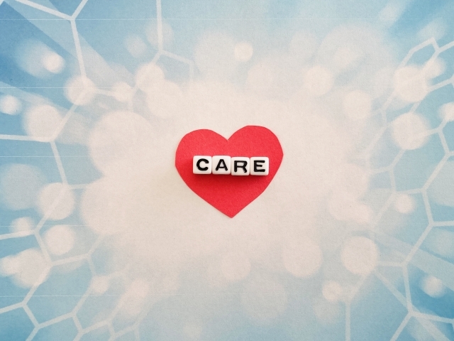 身体介助なしの軽作業スタッフ／遅番専従の看護助手