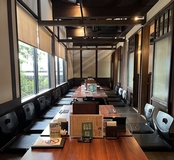 焼肉店でのホール配膳スタッフ