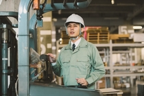 工業原料類構内フォークリフト業務