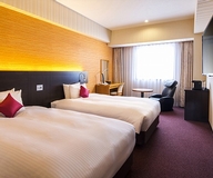 ビジネスホテルの日勤フロントスタッフ