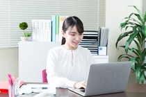市役所での事務/介護福祉士