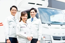 4ｔ車での営業所への電線ドラムの配送ドライバー