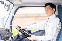 2ｔ車での企業への一般貨物の集配ドライバー