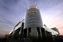 パチスロ店のホール・フロントスタッフ