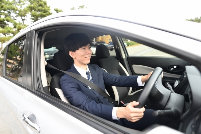 レンタカー店舗での返却・回収スタッフ