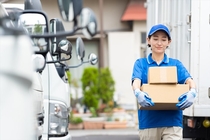 中型トラックでのルート配送業務