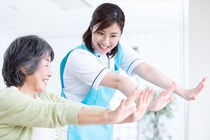 ユニット型特別養護老人ホームでの介護兼送迎スタッフ