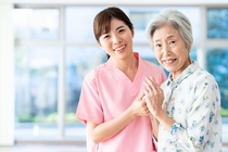 ユニット型特別養護老人ホームでの介護兼送迎スタッフ