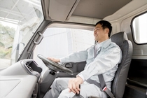 4ｔ車での企業向け一般貨物の集配ドライバー