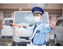 港内での警備スタッフ