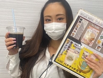 アミューズメント施設内のミックスジュースショップでのカフェワゴン...