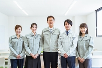 冷暖房完備の工場内での組立・検査・仕分け