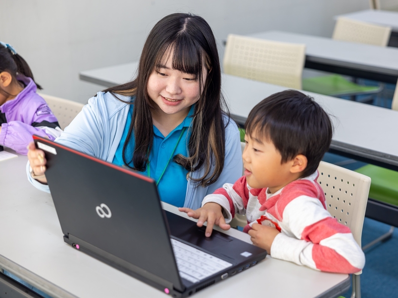 習い事補助　学童スタッフ
