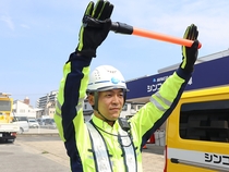 夜勤 交通誘導警備STAFF
