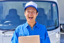 3ｔ車での食品の配送ドライバー